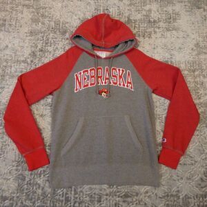 Champion Nebraska Huskers Hoodie Mens Medium Gray Red Sweatshirt Corn Huskers